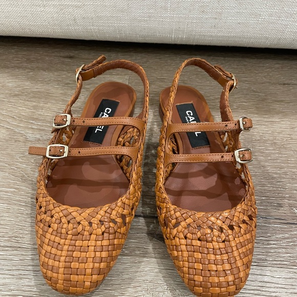 Carel Paris Woven Tan Slingback Mary Jane Pump - Picture 7 of 8